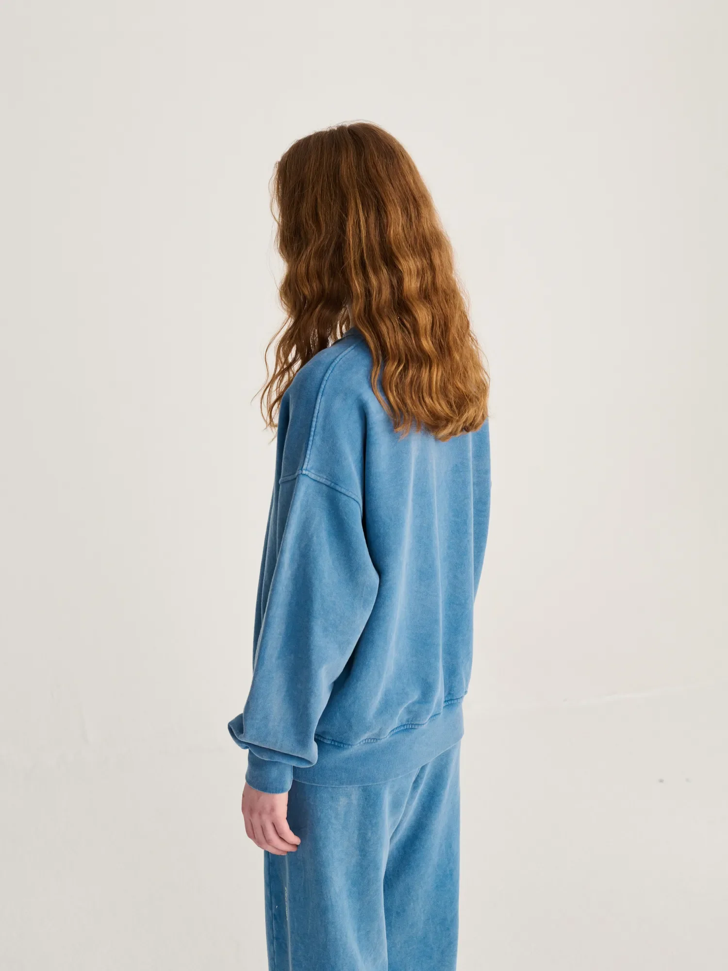 CON Blue Ease sweatshirt - Image 5